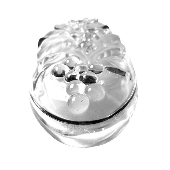 Clear Glass Oval Serving Tray With Grape & Leaf Design 9” dessert hors d’oeuvres - Picture 5 of 6